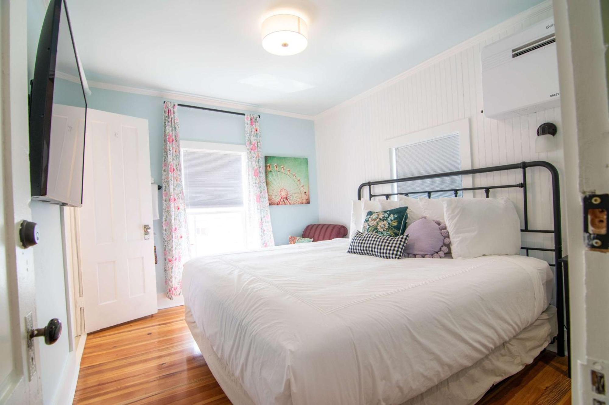 Ocean House Boutique &