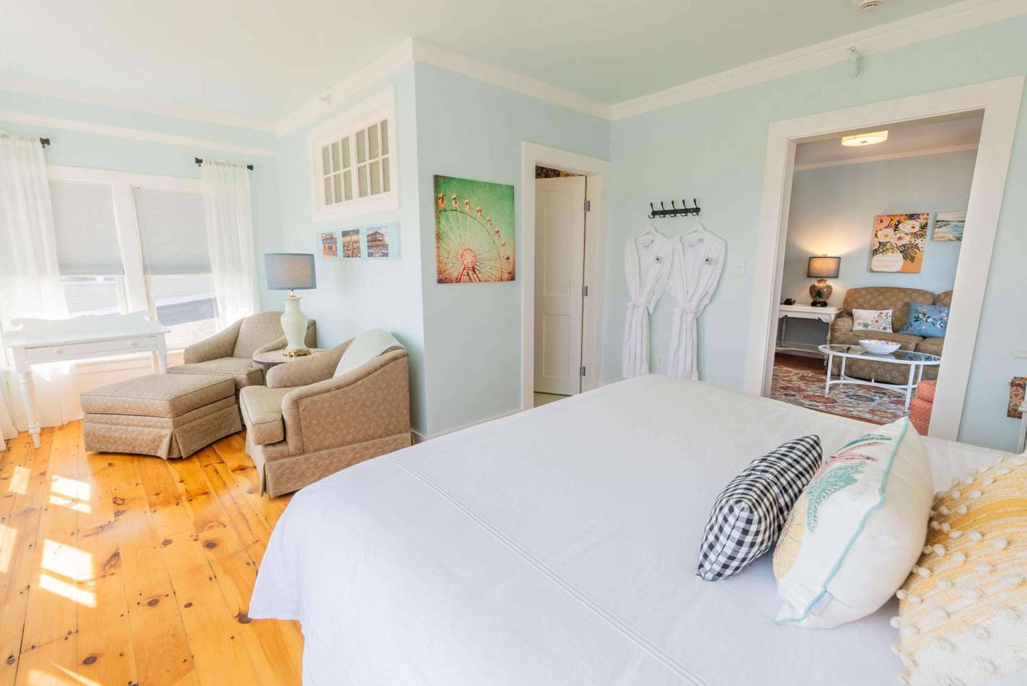 Ocean House Boutique & Hotel 2*